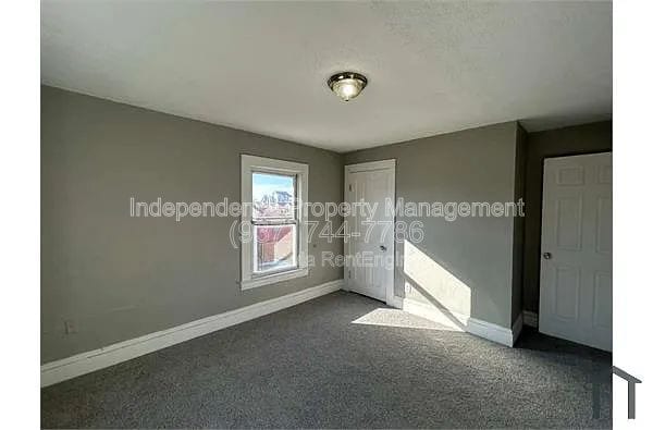 Building Photo - 1813 E 30th St