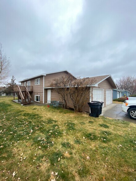Primary Photo - 339 Aristocrat Dr