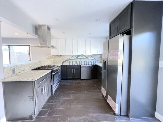 Building Photo - 22521 Meyler St