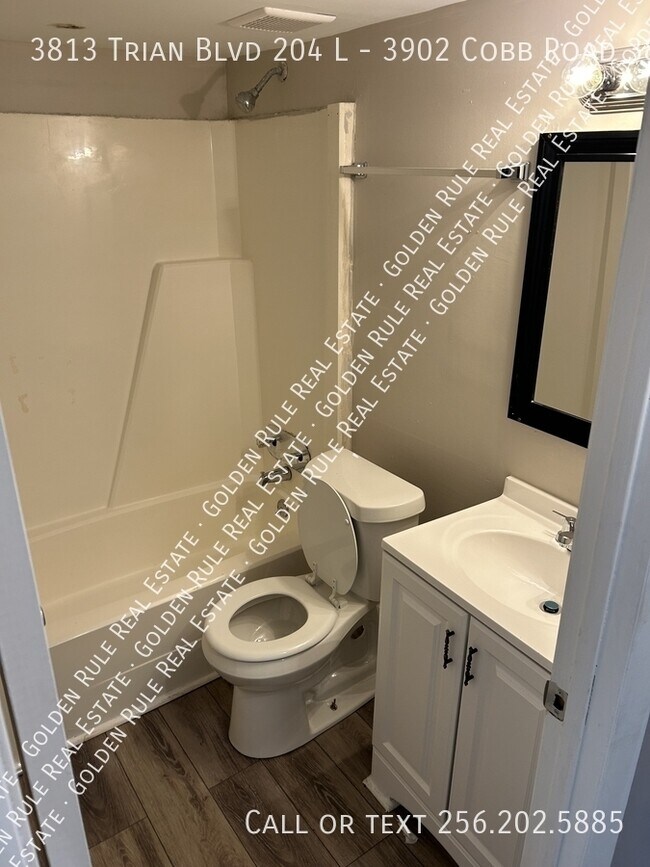 Building Photo - 3813 Trian Blvd