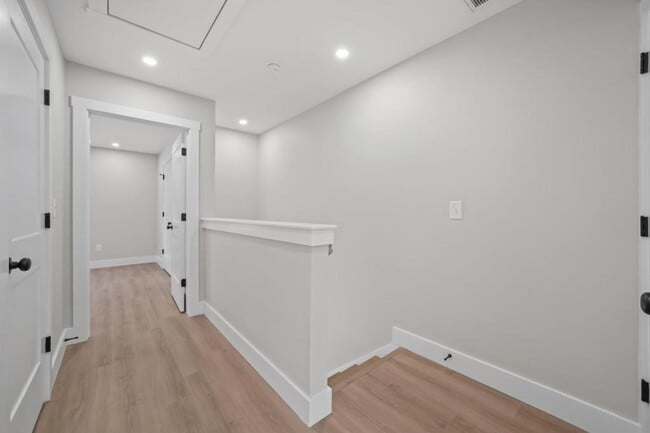 Building Photo - 114 Shipman Dr