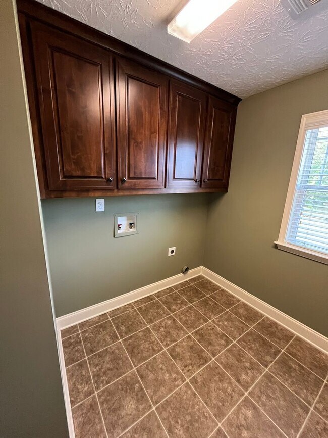 Building Photo - 1247 Cottage Pointe Ct