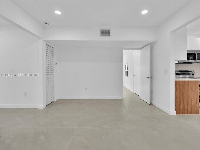 Building Photo - 107 Central Ave