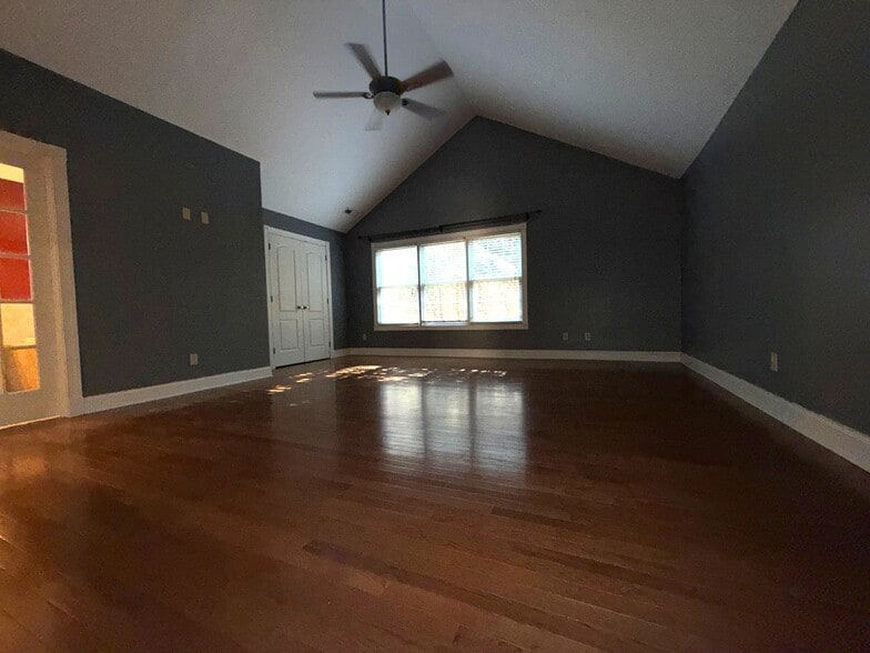 Building Photo - 111 Renee Ln