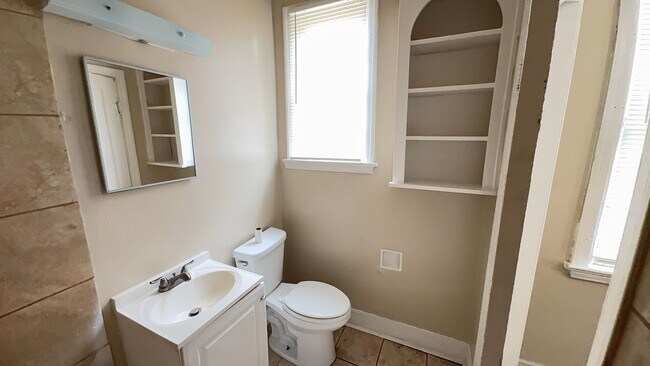 Building Photo - Quaint 3 bed 2 bath w/ covered parking in Fondren