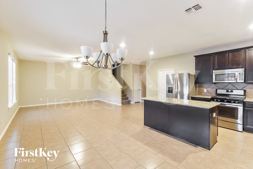 Building Photo - 12831 Limestone Way