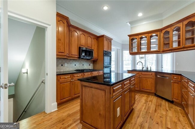 Building Photo - 115 Wolf Willow Ct