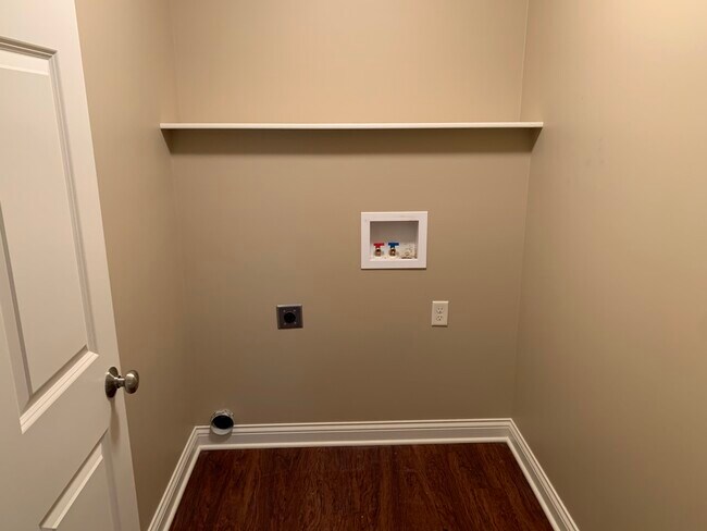 Building Photo - 2409 Wittenberg Ave SE