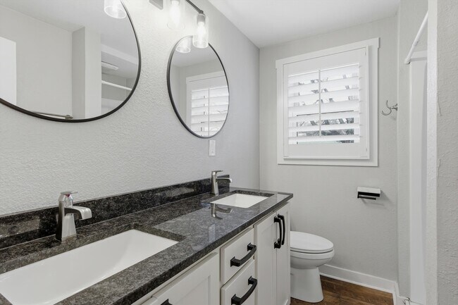 Building Photo - 613 Pearson Springs Rd