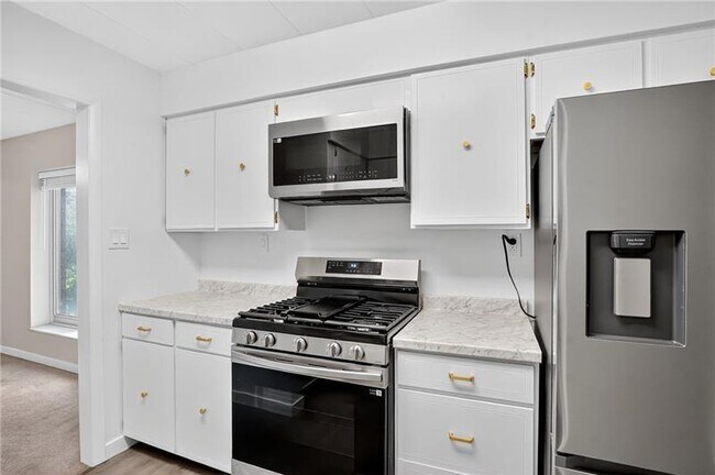 Building Photo - 5 Bayard Rd