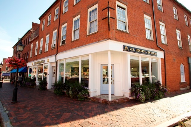 Building Photo - 3 State St