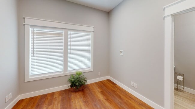 Building Photo - $1550 per Bedroom | 4BR in Fort Sanders | ...
