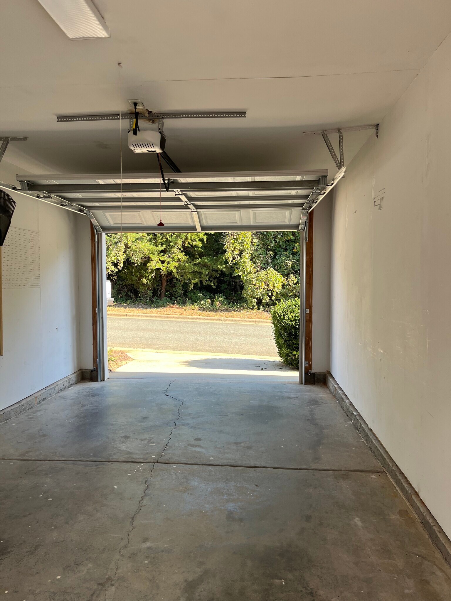 Building Photo - 175 Singleton Rd