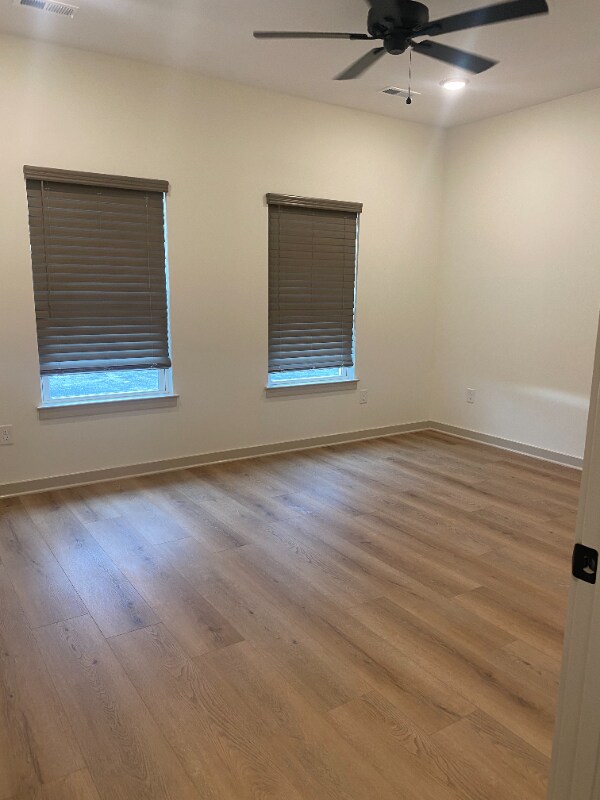 Building Photo - 313 W Broad St