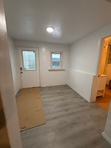 Building Photo - 433 Highland Ave