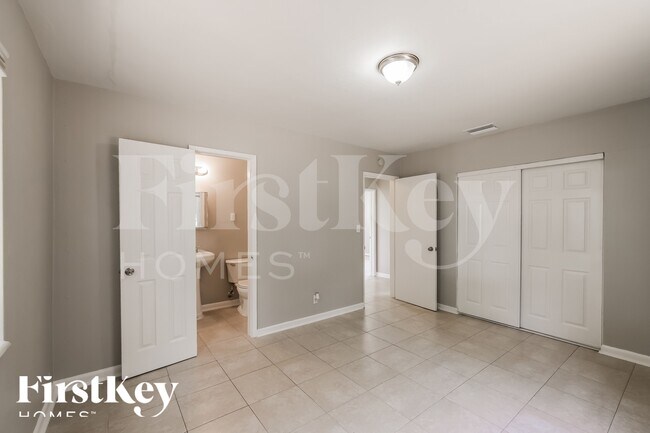 Building Photo - 1236 NW 18th St