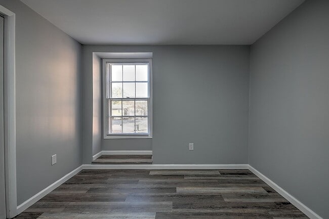 Building Photo - 254 Wildwood Dr