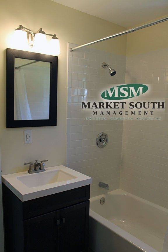 Building Photo - **COMING SOON!!!**  Remodeled Southside Home - Prime Location!