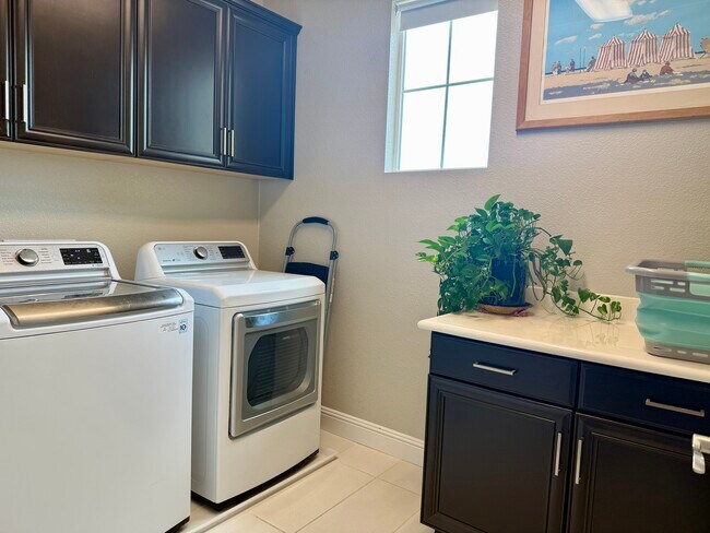 Building Photo - 1141 Veranda Wy