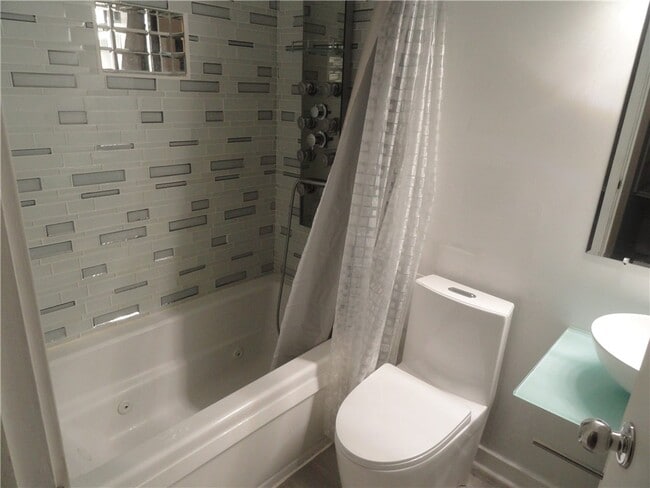 Building Photo - 20 Eagle Ln