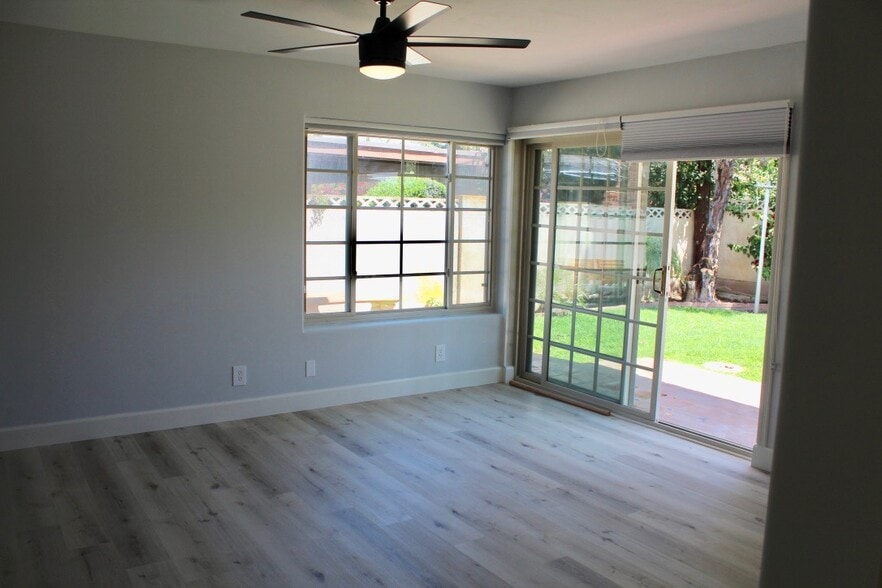 downstairs bedroom - 2252 Cornell Dr