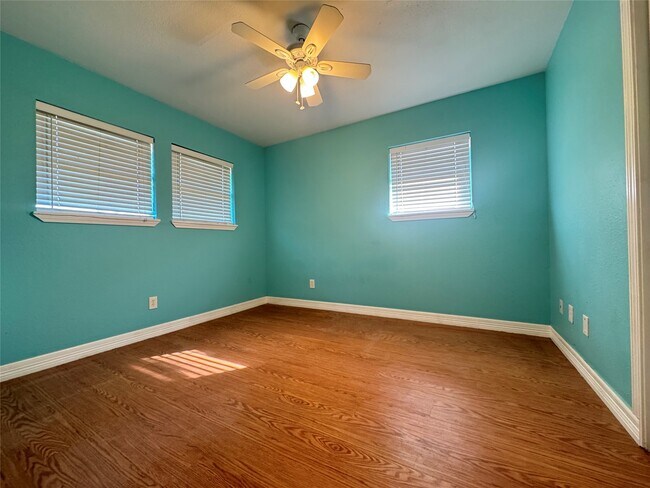 Building Photo - 7218 Yucca Dr