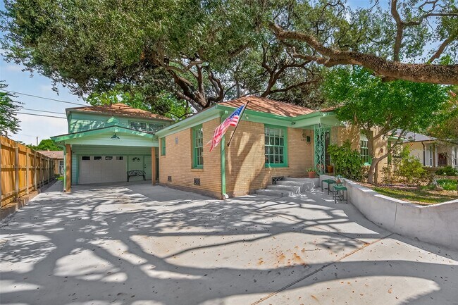 Building Photo - 407 Fairbanks St