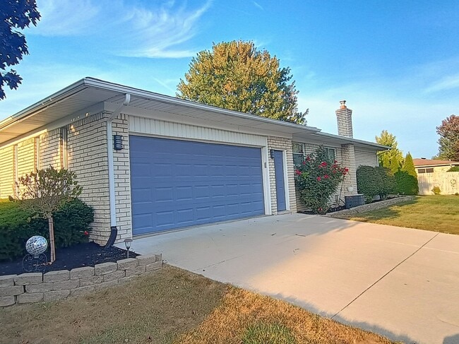 Building Photo - 7550 Corbett Dr
