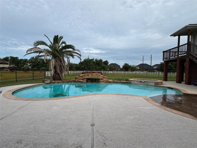 Building Photo - 5519 Bridlewood Dr