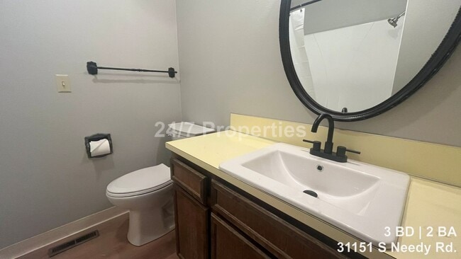 Building Photo - Country Living in Canby - 3 BD | 2 BA Home