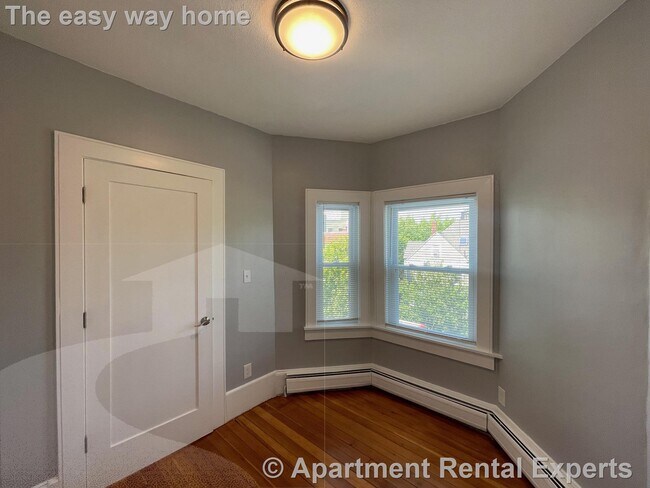 Building Photo - 356 Somerville Ave