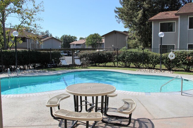 Building Photo - Hurry in and ask about our limited Specials!!