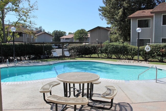 Building Photo - Sunflorin Village Apartments