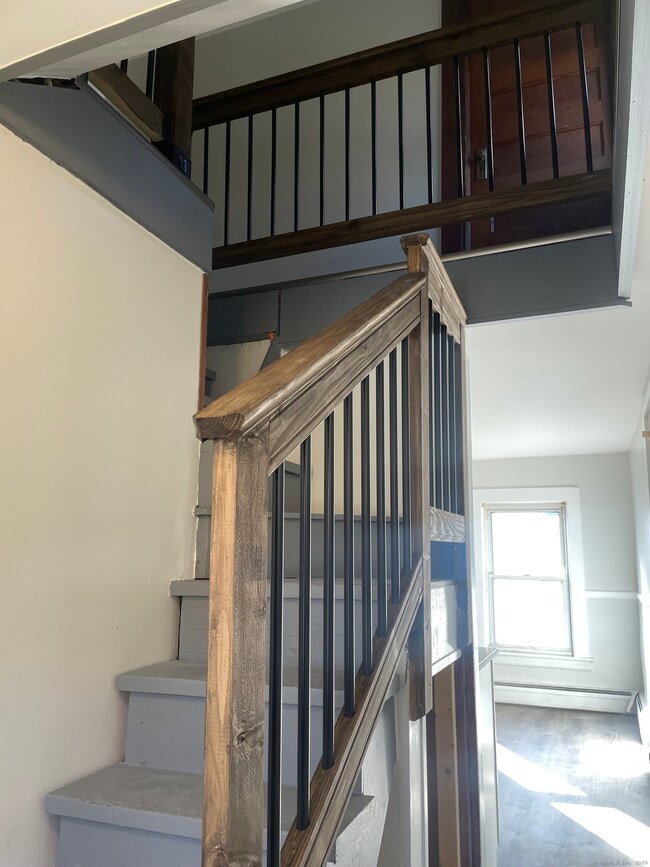 Building Photo - 47 William St