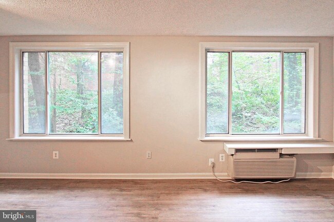 Building Photo - 1730 Arlington Blvd