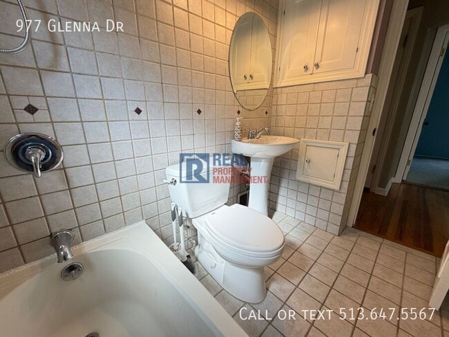 Building Photo - 977 Glenna Dr