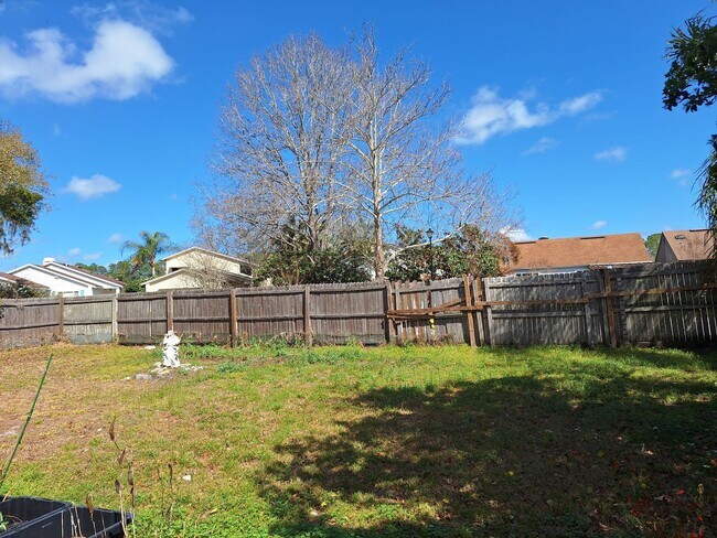 Building Photo - 3459 Excalibur Way E