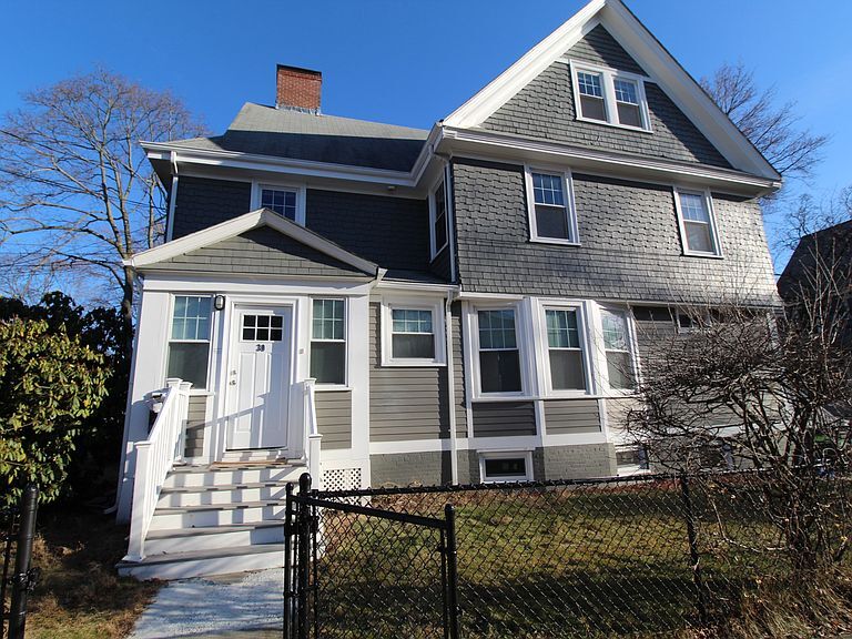 Primary Photo - 30 Holton St