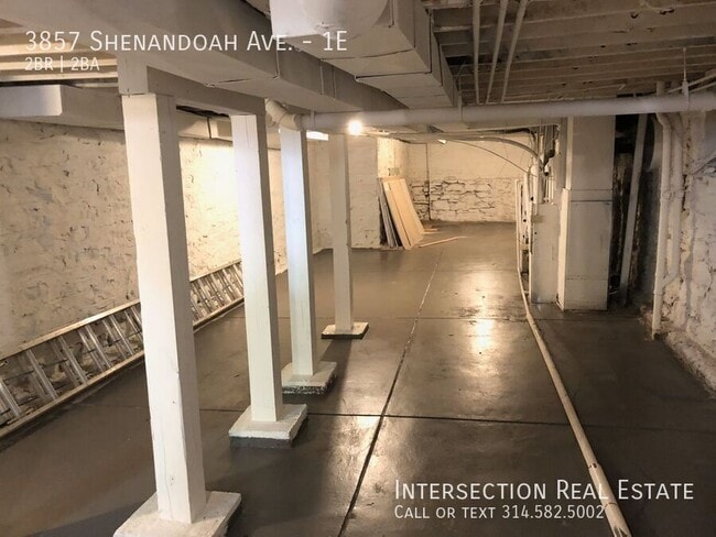 Building Photo - 3857 Shenandoah Ave