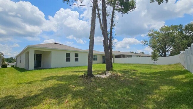 Building Photo - 722 Lemon Ave