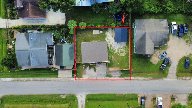 Building Photo - 7208 Helmers St