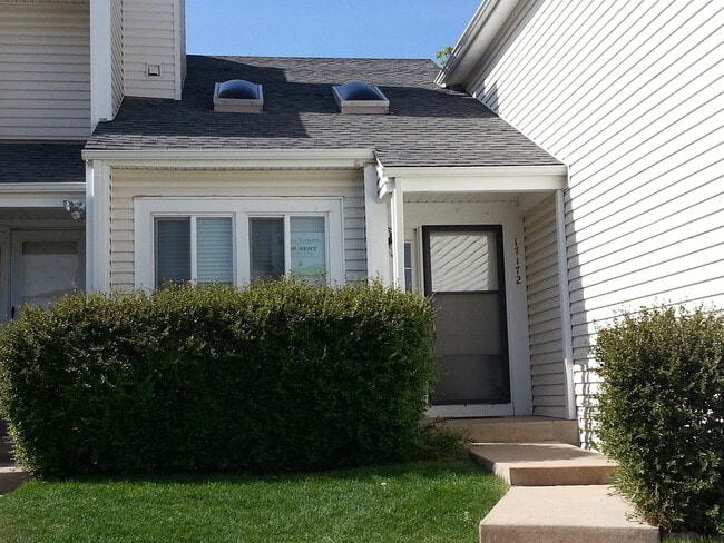 Building Photo - Adorable Loft Style One Bedroom Condo Steps from Buckley AFB