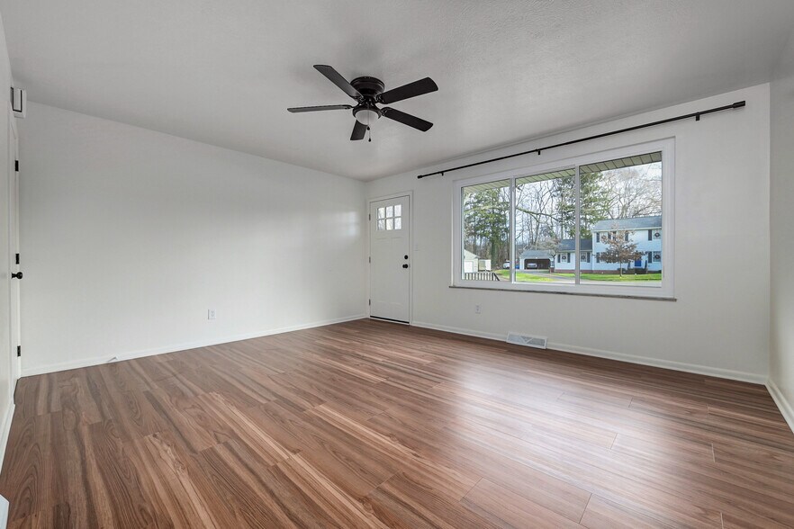 Building Photo - 2930 Northglen Dr