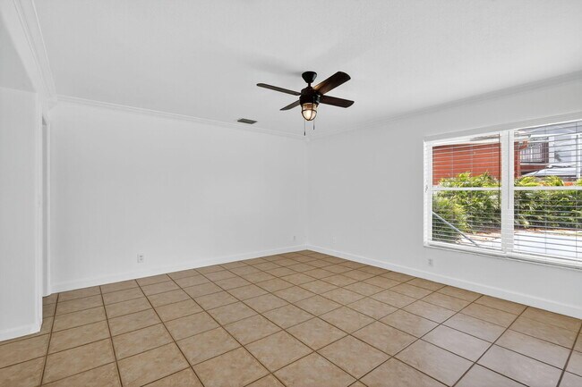 Building Photo - 8225 Pelican Harbour Dr