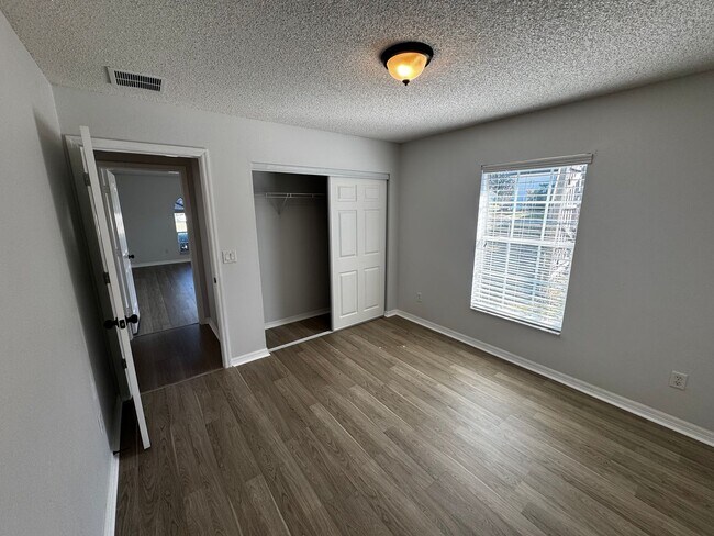 Building Photo - ? Move-In Ready 3/2/2 Near Ocala – Nearly 2,000 Sq Ft & Beautifully Updated! ?