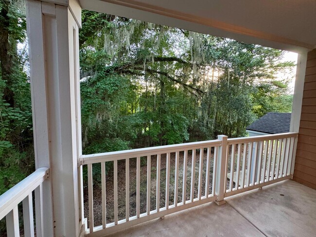 Building Photo - 2801 Chancellorsville Dr