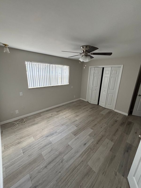 Building Photo - 3700 Lewis Dr