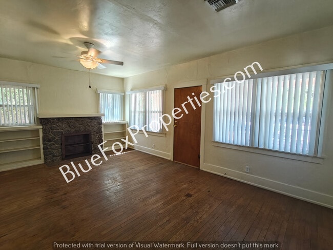 Building Photo - 827 E Helen St