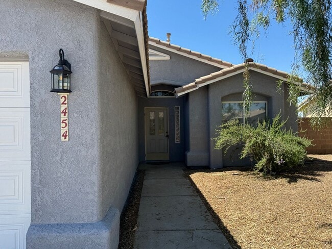 Building Photo - Welcome Home!!