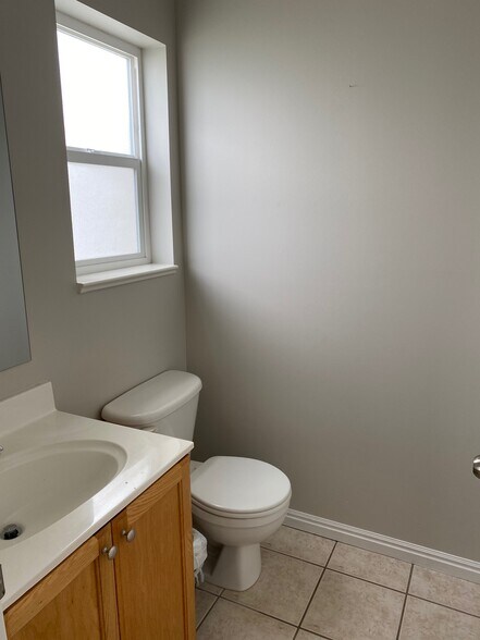 Building Photo - 498 Pheasant Ridge Dr
